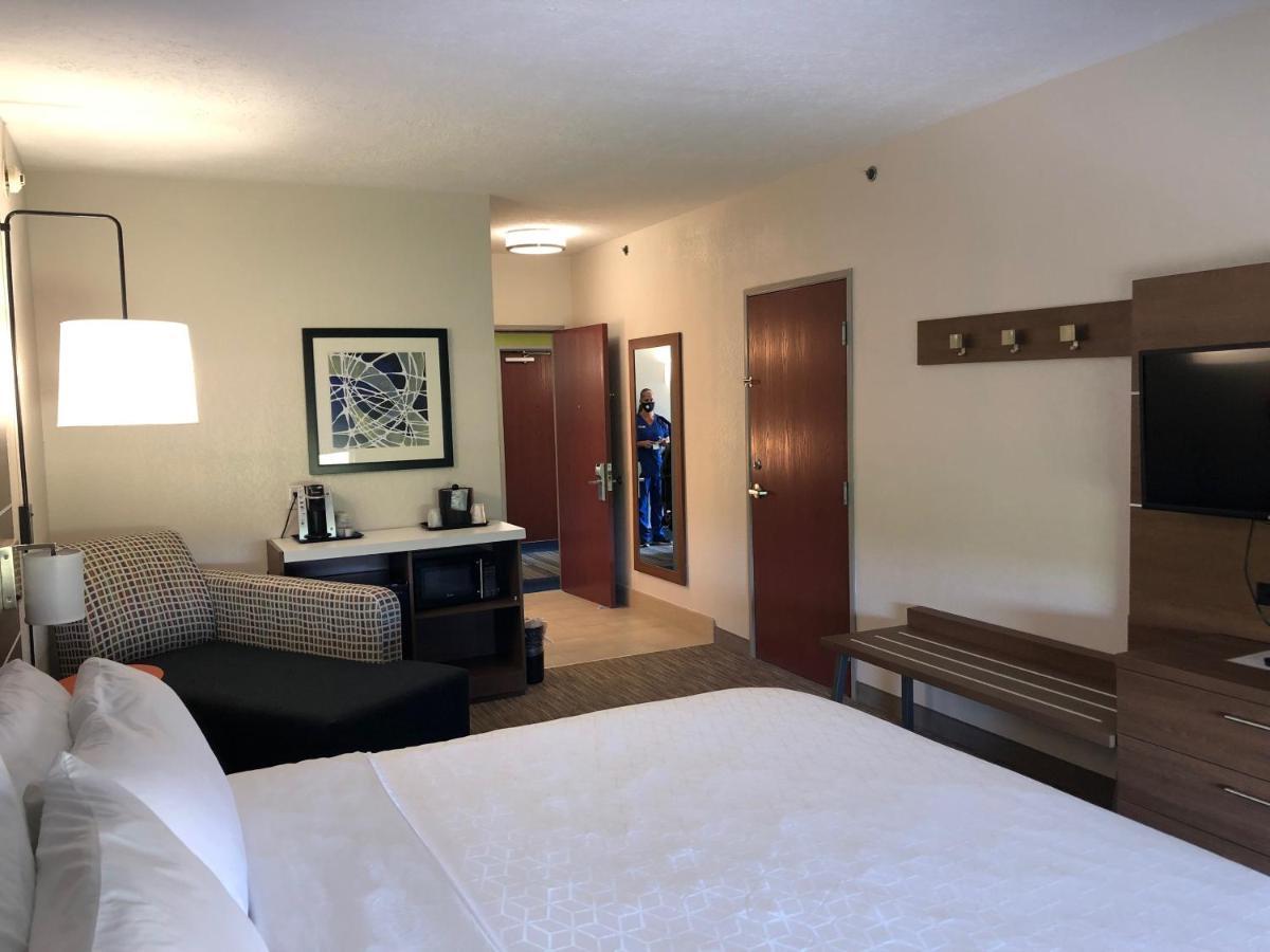 Holiday Inn Express Hotel & Suites Franklin By Ihg Exterior foto
